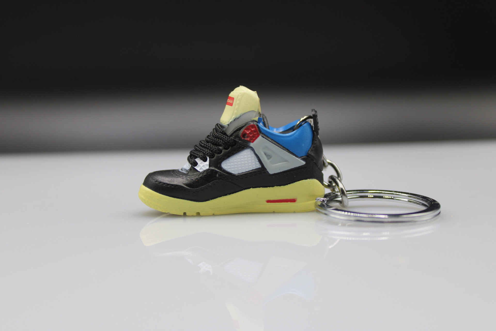 Porte-clés Sneakers 3D - Air Jordan 4 Retro SP - Off Noir