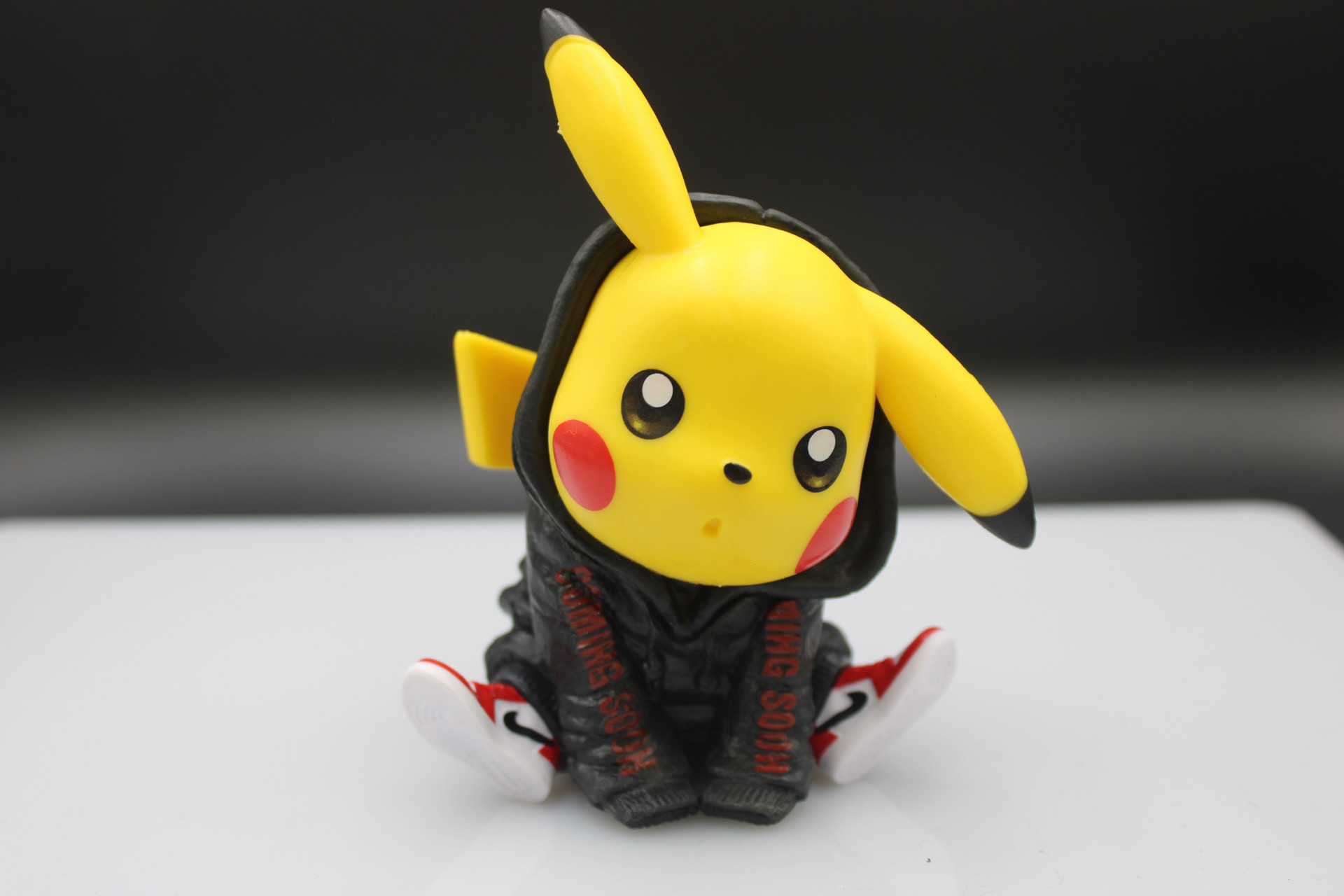 Figurine Pokémon - Pikachu Black Sweat