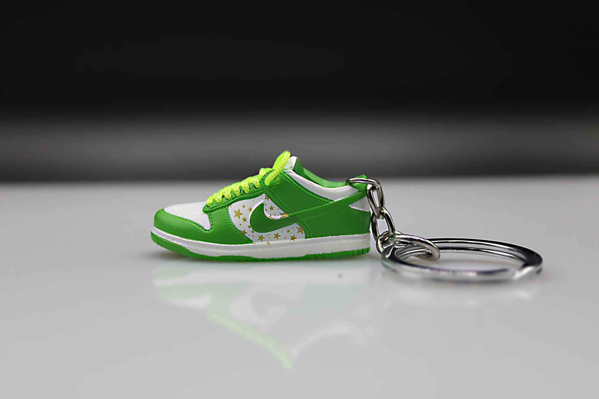 Porte-clés Sneakers 3D - Nike SB Dunk Low X Supreme - Mean Green