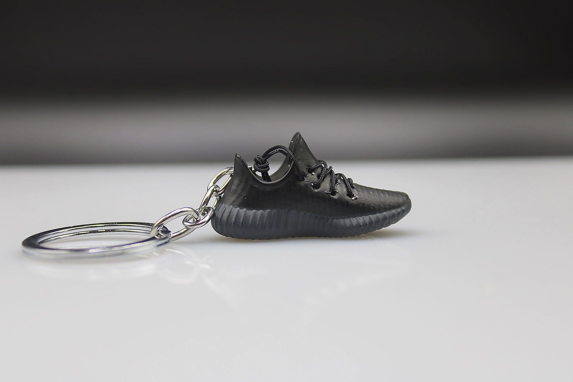 Porte-clés Sneakers 3D - Yeezy Boost 350 V2 - Dark Beluga