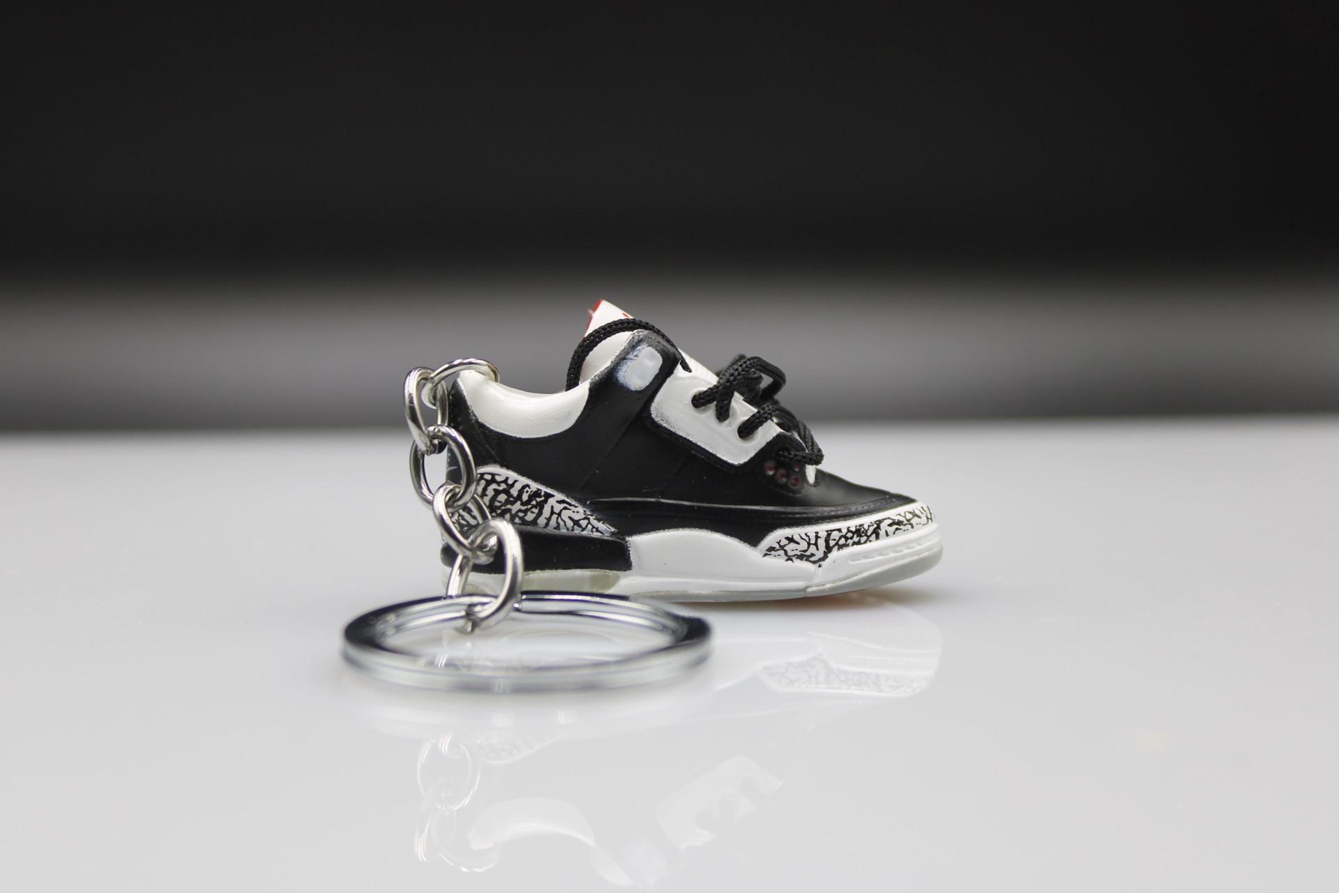 Porte-clés Sneakers 3D - Air Jordan 4 - Black Cement Custom