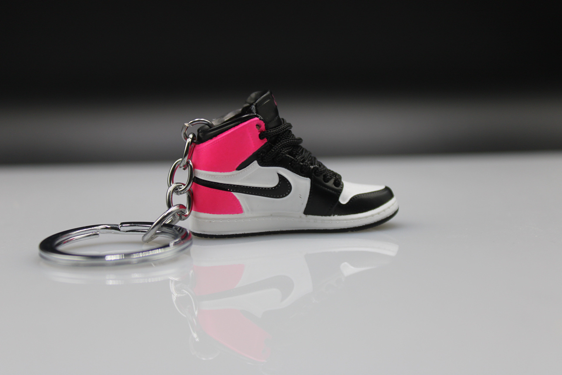 Porte-clés Sneakers 3D - Air Jordan 1 - Rose/Black